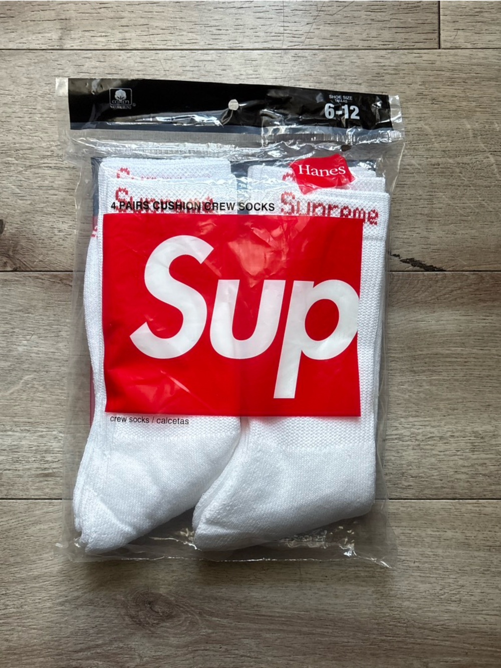 Supreme socks